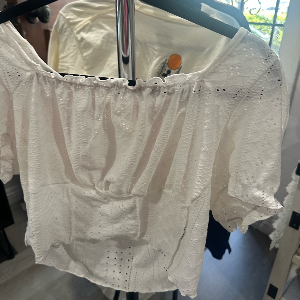 SHEIN White Puff Sleeve Smocked Blouse